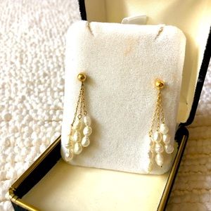 Pearl earrings